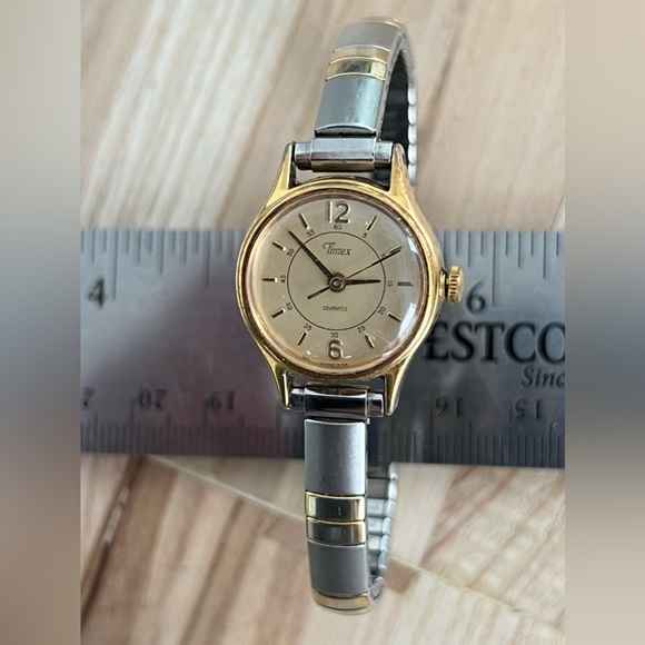 Timex Ladies Watch Vintage Two Tone Stretch Bracelet Gold Tone Dial - Picture 6 of 11